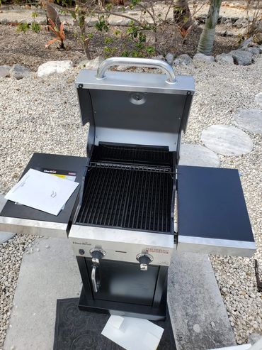 Full size CharBroil gas BBQ.