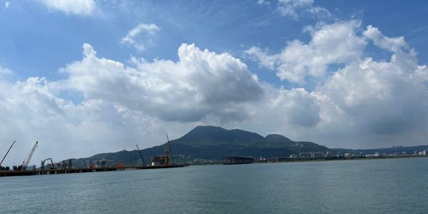 新建中的淡江大橋