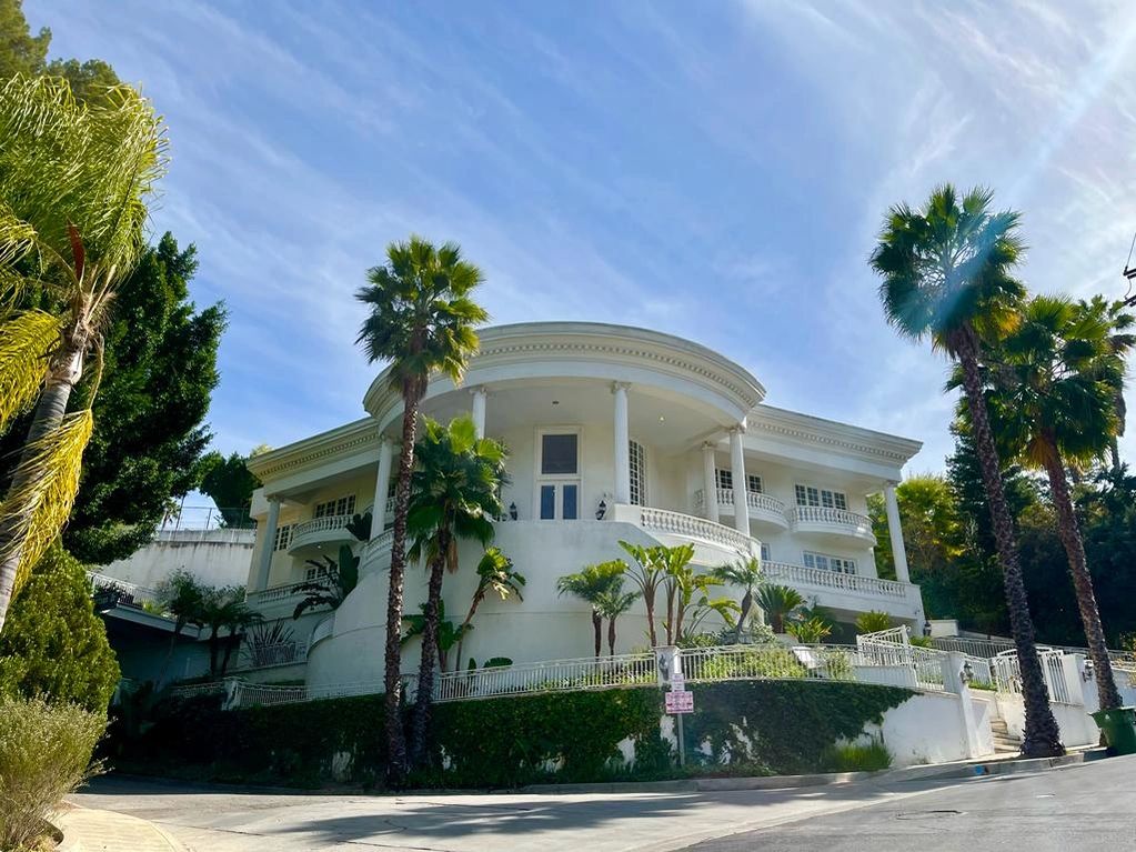 Get your property pictures to seal it fast.