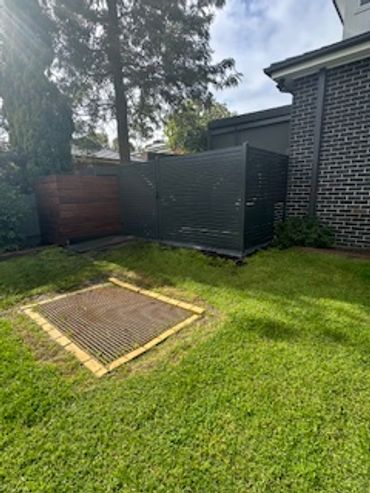 powdercoated slat 65mm 10mm gap monument fence & gate