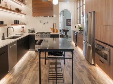 Modern Kitchen Slab Door Wood + Black