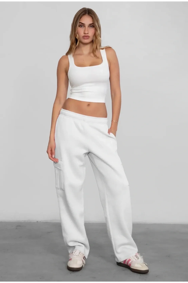 Essential Mid-Rise Plush Fleece Cargo Pants