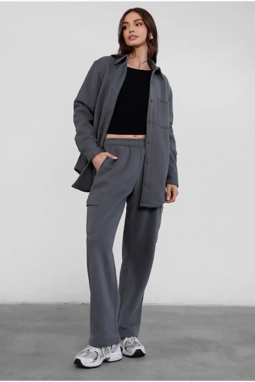 Essential Mid-Rise Plush Fleece Cargo Pants