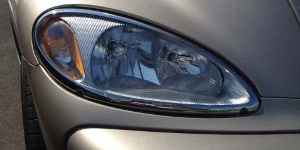 Same PT Cruiser headlight after restoration