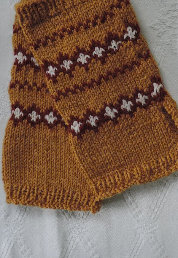 Autumn Gold £26 Length 20cm Width 10cm approx