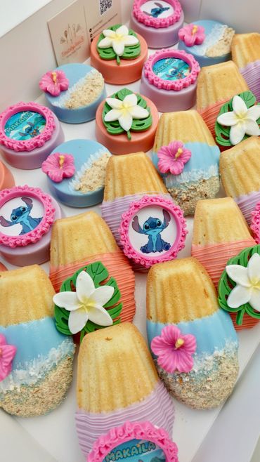 Hawaiian / Stitch Themed Treats