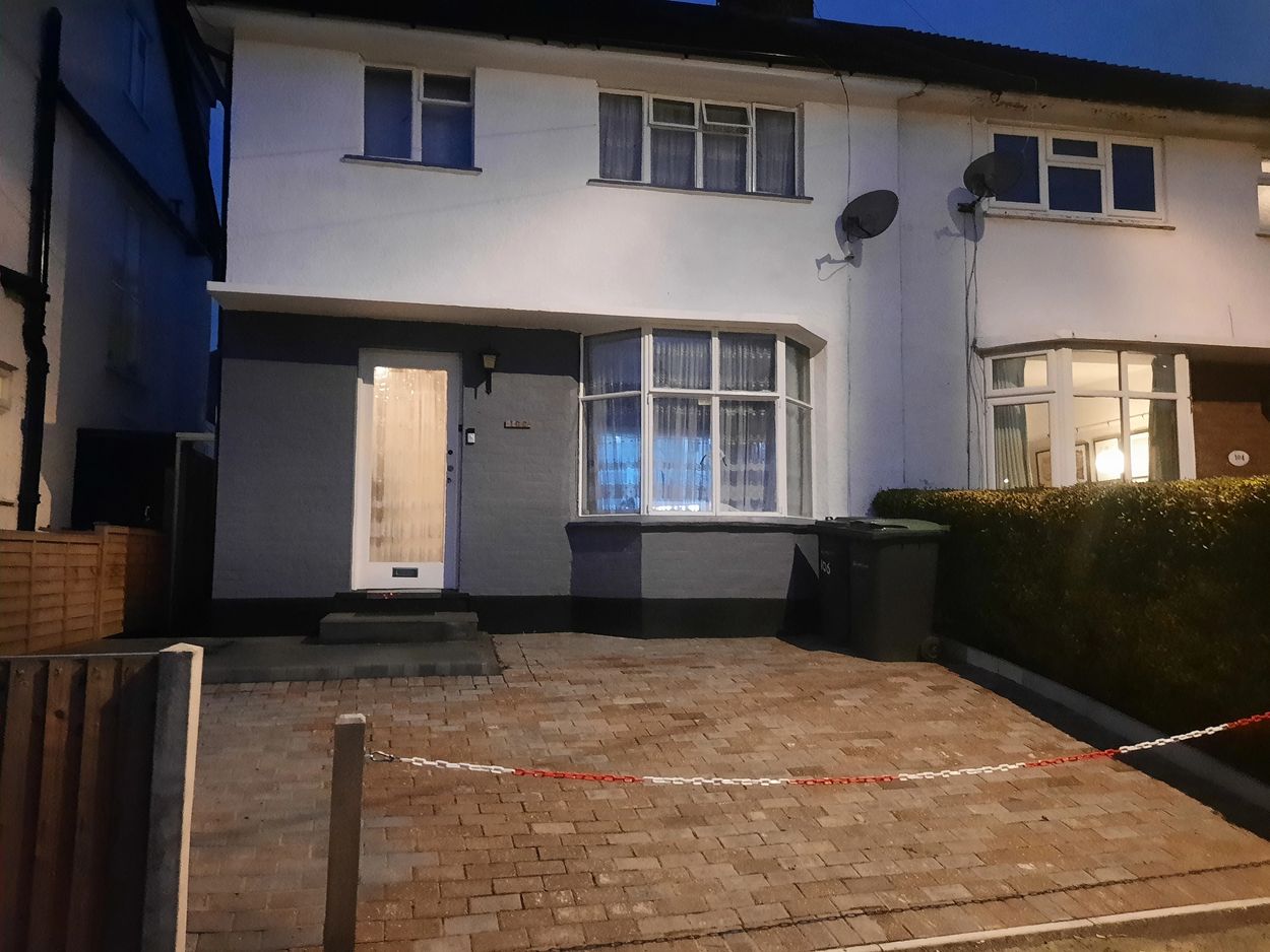 Build my drive way and decorating my house external walls. We maintain your home and repair roofs.