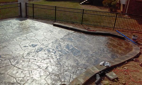 Custom concrete pool deck