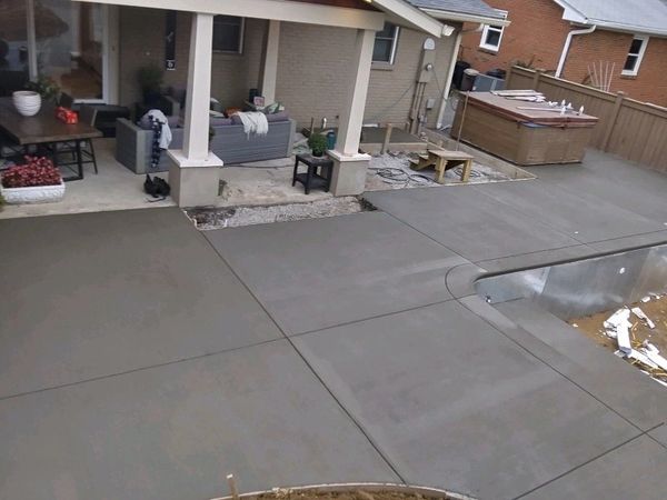 Custom concrete pool deck and patio