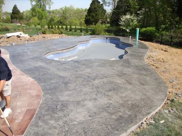 Custom pool and concrete pool deck
