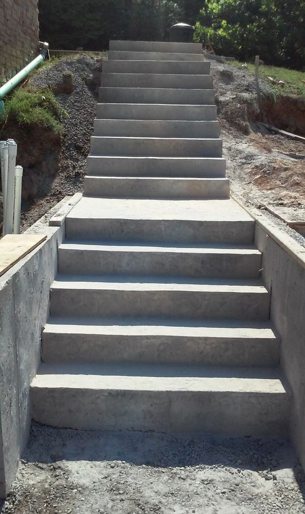 Custom concrete steps