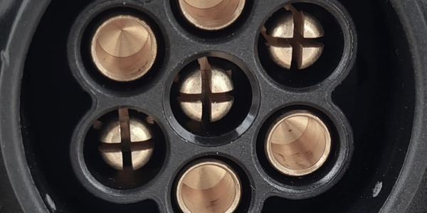 7 pin socket connection from vehicle to trailer or bike rack