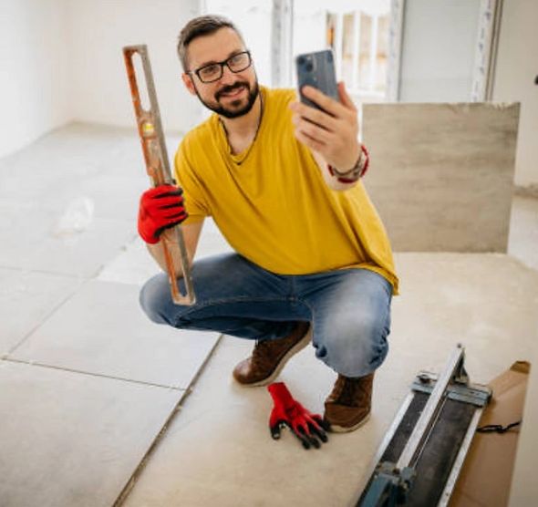 Happy man getting live DIY Coaching