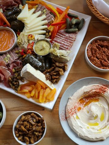 Delivery and pickup catering