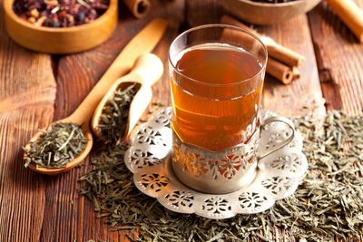 How to prepare a good cup of elderberry tea