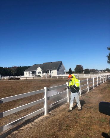 fence pressurewashing