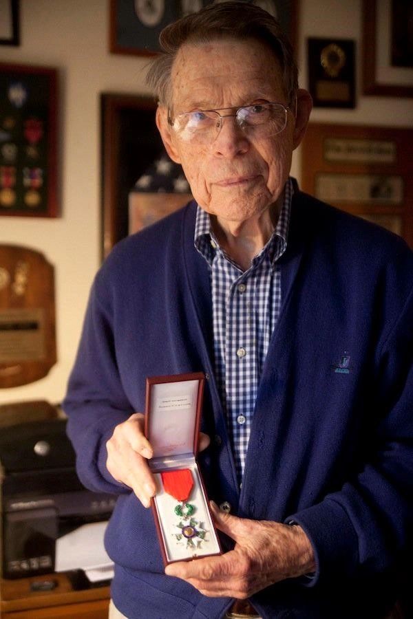 Robert Patton
261HQ2