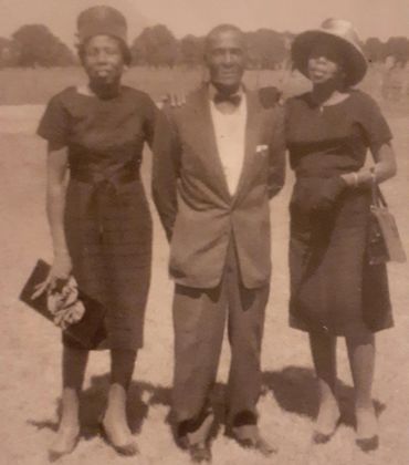Sibblings Winnie Ford, George Ford, Atoy Ford