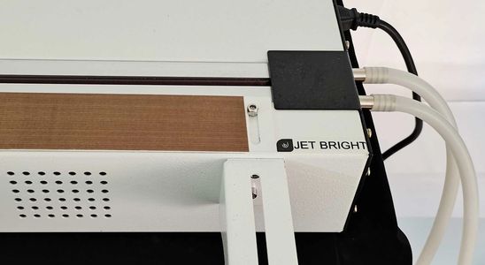 Water cooling device for plastic bender