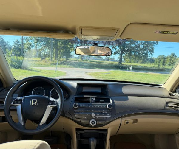 2009 Honda Accord LX - Photo 11