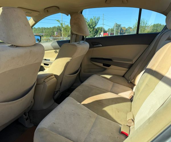 2009 Honda Accord LX - Photo 9