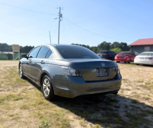 2009 Honda Accord LX-P - Photo 9