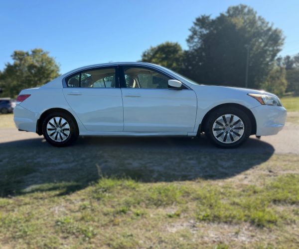 2009 Honda Accord LX - Photo 8