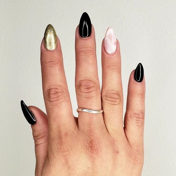 GLITTLER NAIL POLISH + MARBLE NAIL ART DONE BY A NAIL TECHNICIAN