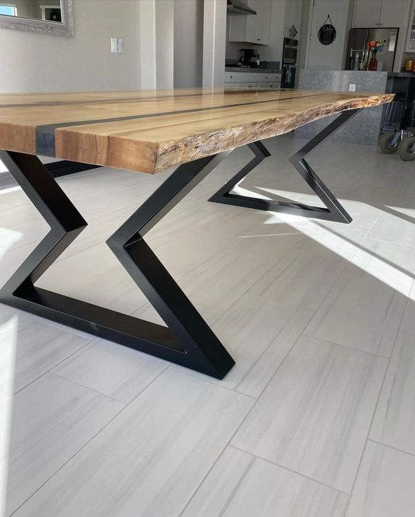 Cottonwood live edge table with charcoal accents