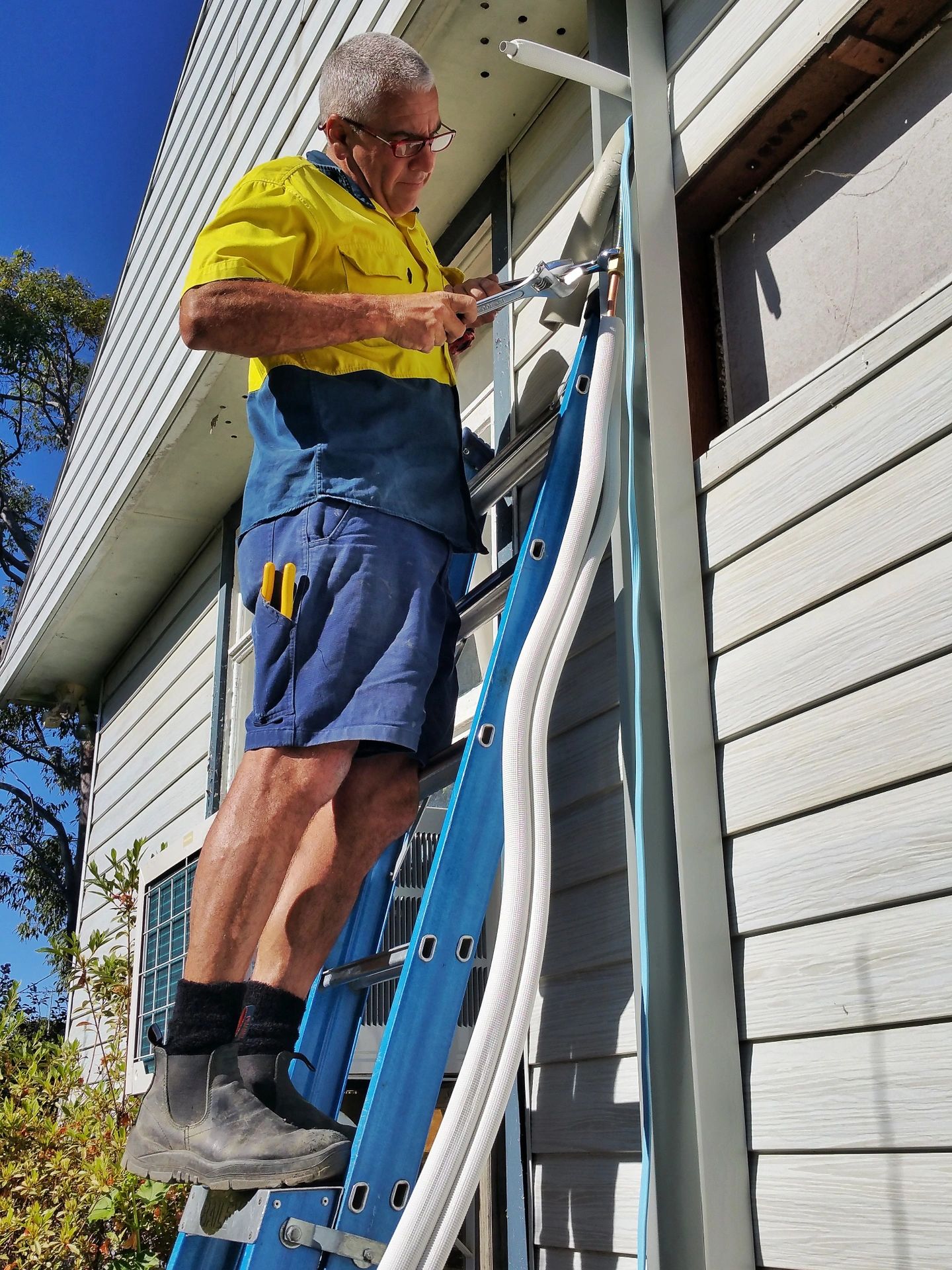 Alan your local Electrician