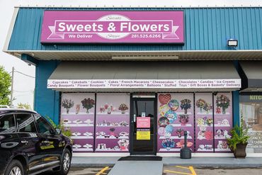 Sarah's Sweets & Flower Shoppe 