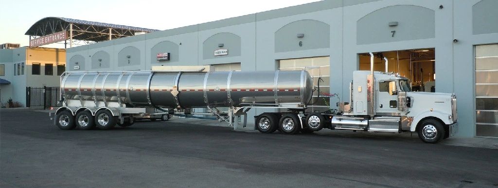 Chicago Oilfield tanker truck