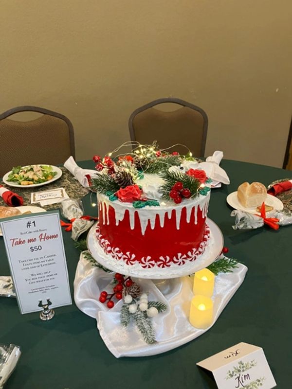 Holiday luncheon table decorations and centerpiece.