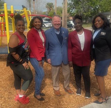 Poppy Park Renovated Playground March 2026!
Mayor Buddy Dyer and The HOA association presidents Car