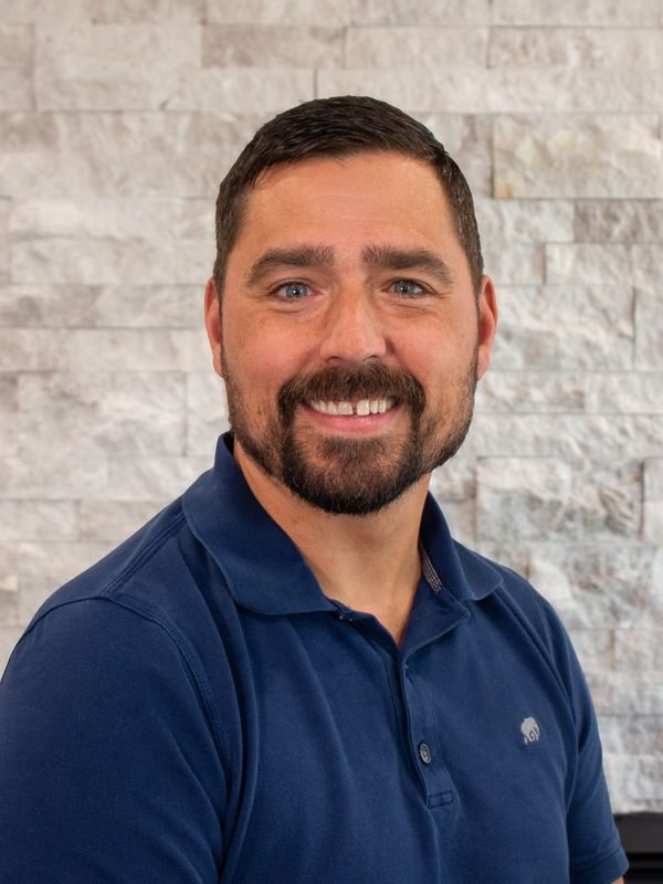Headshot of physician assistant Nick Vellema.