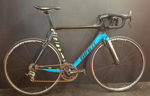 Giant Propel. Campagnolo Chorus 11 Group.