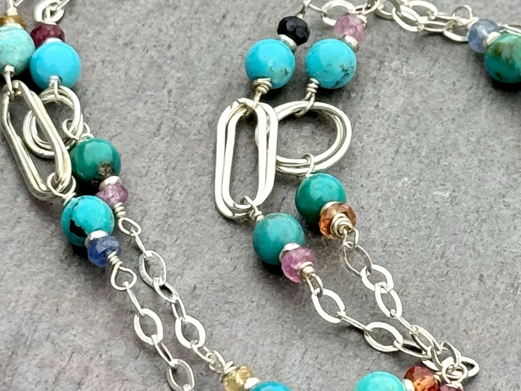 A turquoise and sterling silver neklace.