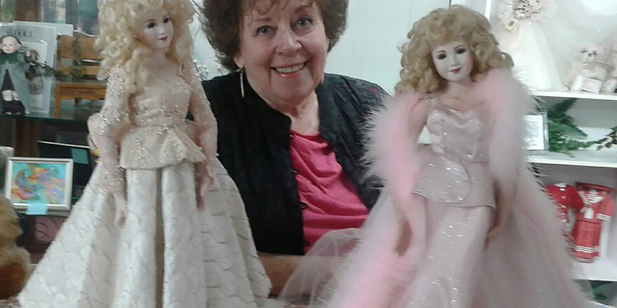 Linda Lee Sutton and her Fancy Feet Dolls