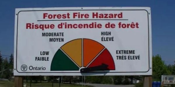 Het zomerseizoen in Canada kan erg heet en droog zijn. De bosbranden geven ook erg veel ellende.