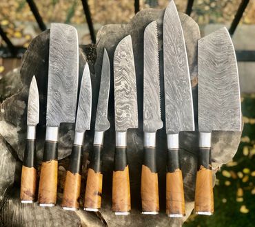 Resin Handle with Damascus Steel Blade