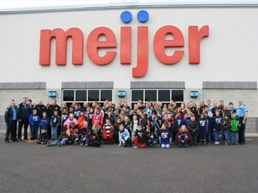 cops and kids at Meijer in Cold Spring, KY