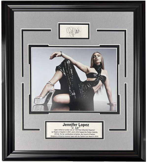 Call Auction In a Box for silent auction memorabilia. Fundraise better.