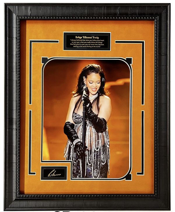 Call Auction In a Box for silent auction memorabilia. Fundraise better.