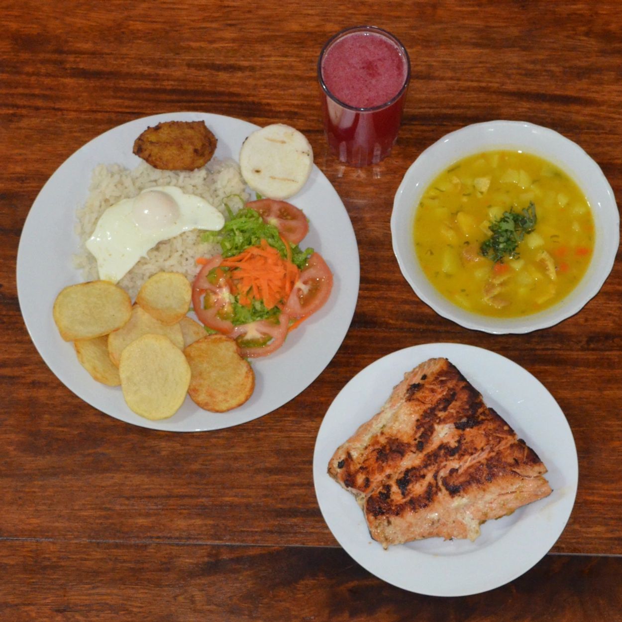 350 Gramos de Salmón importado y preparado a la plancha con nuestro toque especial.