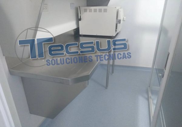 MESONES DE TRABAJO PARA ESTERILIZACION
