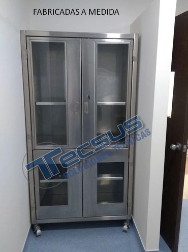 VITRINA A MEDIDA PARA MATERIAL LIMPIO PARA ESTERILIZACIÓN