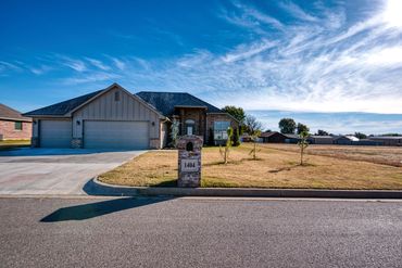 Street view of a newly constructed home in Seiling, OK, MLS-ready for listing.