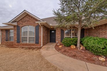 Front walkway and entry of home for sale, Elk City, OK