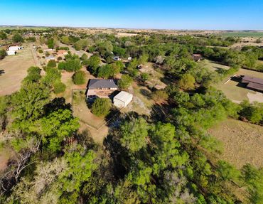 Aerial drone photo of rural property and surrounding land - real estate photo, Elk City, OK