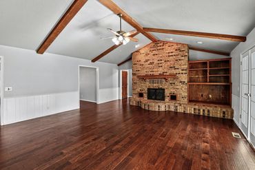 Den at 1010 Amy Way in Elk City, Oklahoma
